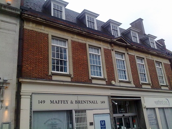 JJM Investments Property Watford Upstairs​